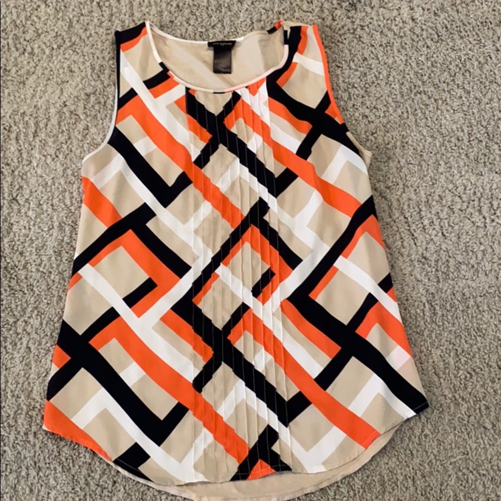 Patterned tank